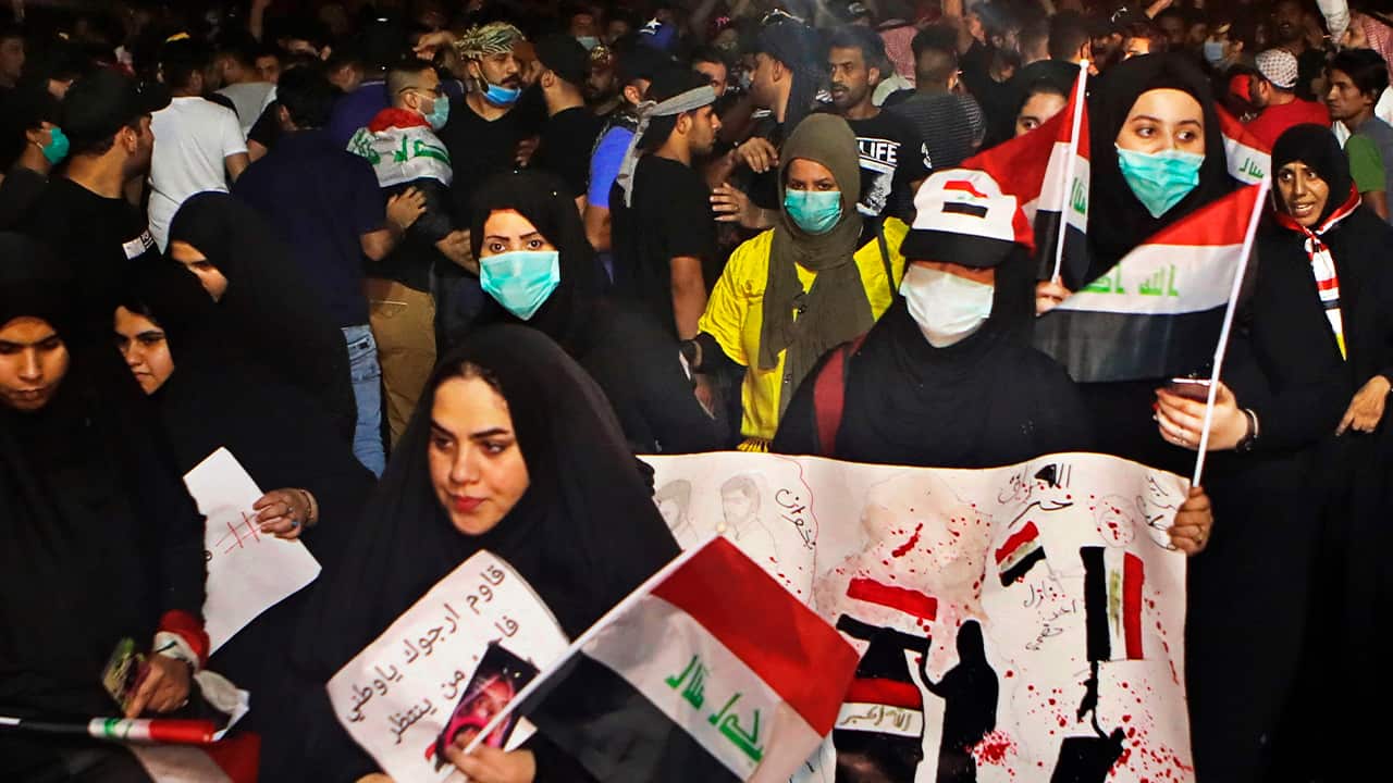 Photo of anti-government protestors in Basra