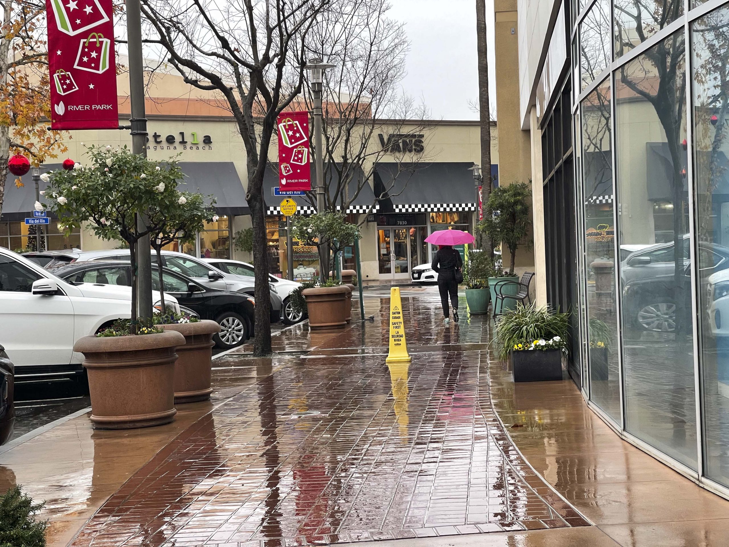 Fresno Rain Holiday Shopping River Park