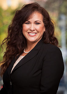 Portrait photo of Lorena Gonzalez Fletcher