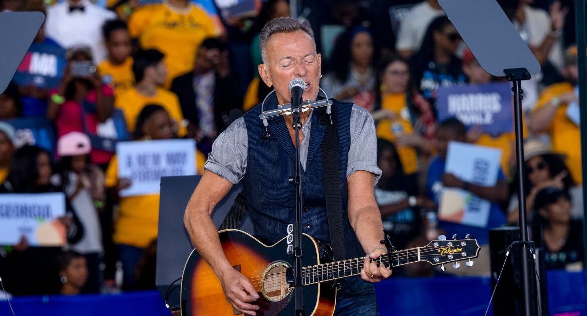 Bruce Springsteen warms up the crowd during a rally for Vice President Kamala Harris in Clarkston, Ga., on Thursday, Oct. 24, 2024. It is hard to say if these star-powered events, intended to speak to the party faithful, actually motivate people to go to the polls. (David Walter Banks/The New York Times)