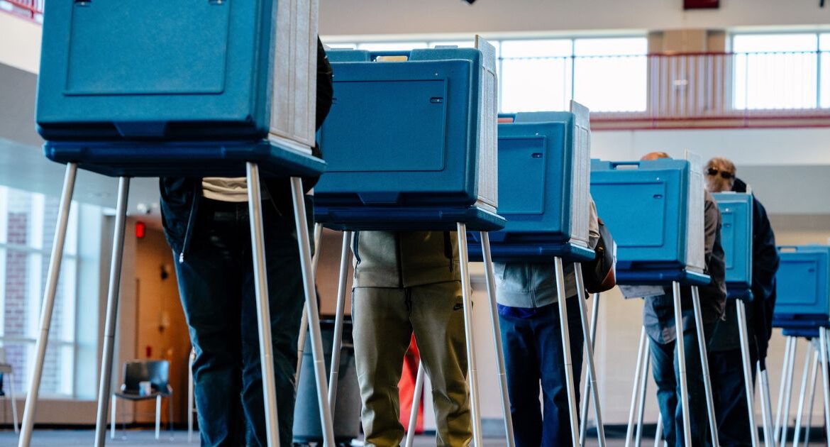 Residents vote early in Dearborn, Mich., Nov. 3, 2024. Like in 2020, the vote count will still feature “blue mirages” or “red mirages,” in which one candidate builds a fleeting lead simply because mail or Election Day ballots are counted first. (Nick Hagen/The New York Times)