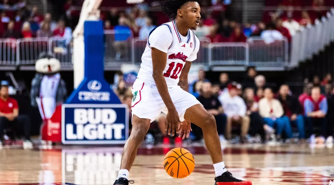 Fresno State guard Zaon Collins