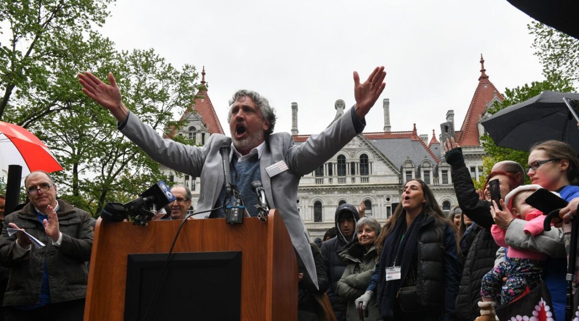 Del Bigtree, founder of the Informed Consent Action Network, during an anti-vaccine rally outside the New York State Capitol in 2019 in Albany on May 14, 2019. Bigtree is Robert F. Kennedy’s Kennedy’s former campaign communications director. (Desiree Rios/The New York Times)