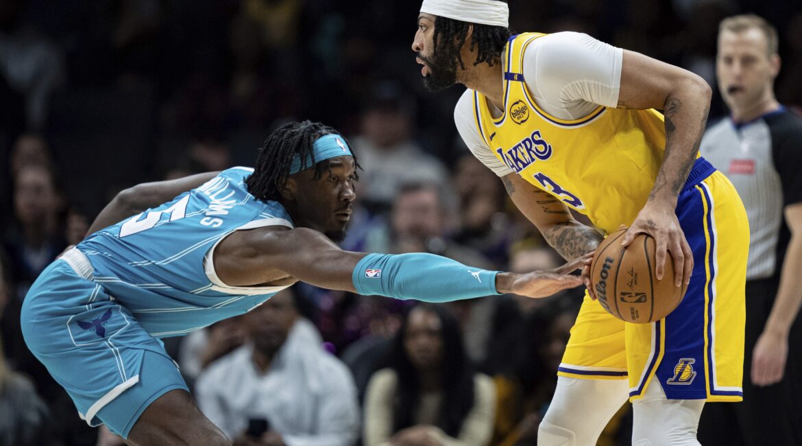 Anthony Davis vs. Hornets
