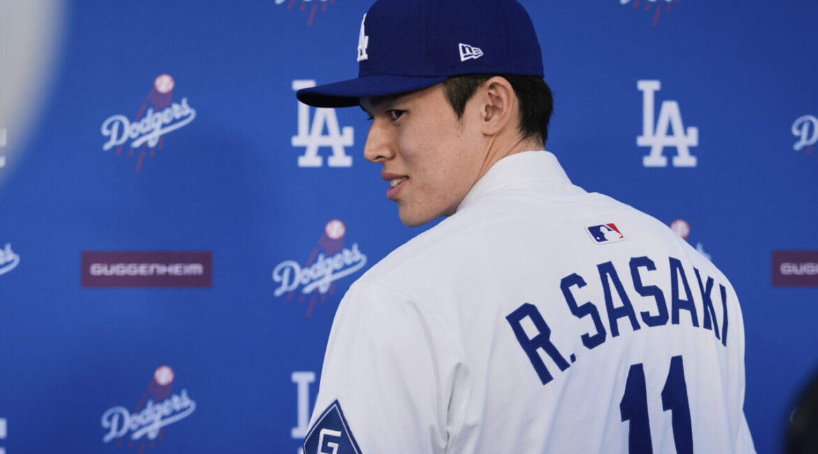 Roki Sasaki in Dodgers Uniform