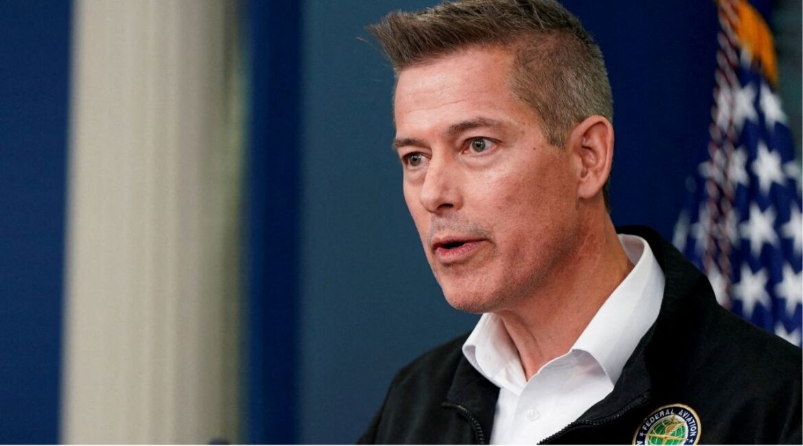 Transportation Secretary Sean Duffy speaks to reporters about Wednesday's deadly midair collision between a U.S. Army Black Hawk helicopter and American Eagle flight 5342 near Ronald Reagan Washington National Airport, in the Brady Press Briefing Room at the White House in Washington, U.S., January 30, 2025. (REUTERS/Elizabeth Frantz/File Photo)