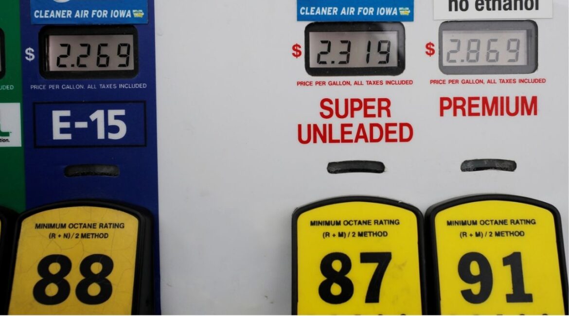 Choices at the gas pump including ethanol or no ethanol gas are seen in Des Moines, Iowa, U.S., January 29, 2020. (REUTERS/Brian Snyder)