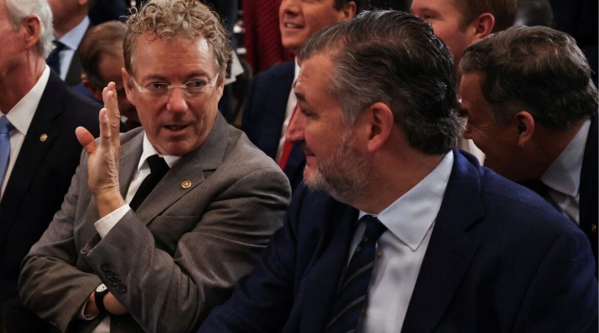 WASHINGTON, DC - JANUARY 20: U.S. Sen. Rand Paul (R-KY) (L) speaks with U.S. Sen. Ted Cruz (R-TX) as they arrive to the inauguration of U.S. President-elect Donald Trump in the Rotunda of the U.S. Capitol on January 20, 2025 in Washington, DC. Donald Trump takes office for his second term as the 47th president of the United States. (Chip Somodevilla/Pool via REUTERS)