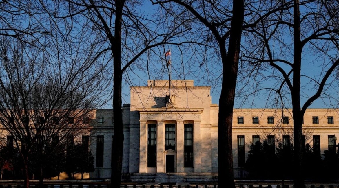 The Federal Reserve building is seen in Washington, U.S., January 26, 2022. REUTERS/Joshua Roberts/File Photo