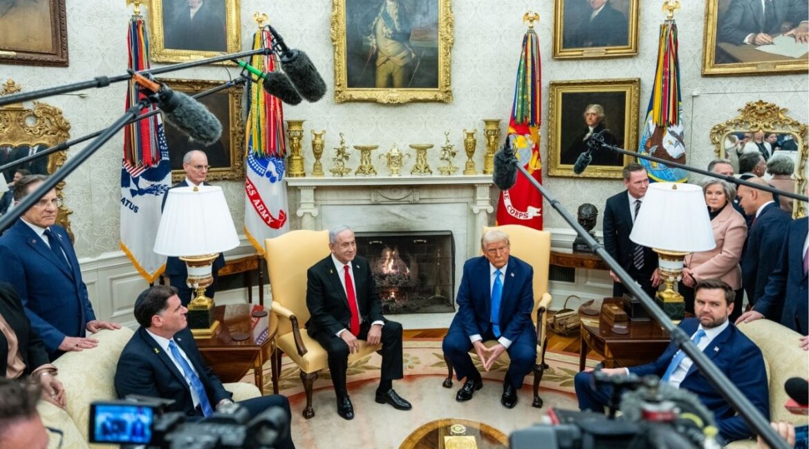 President Donald Trump, right, meets with Prime Minister Benjamin Netanyahu of Israel in the Oval Office of the White House in Washington, Feb. 4, 2025. Both men are politically divisive, fiercely combative and have outsize egos but as Trump arrives in the Middle East next week, the fate of the region could hinge on their relationship. (Eric Lee/The New York Times)