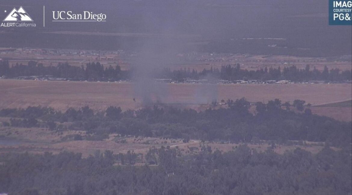 A wildfire near State Route 41 and Avenue 11 in Madera County’s Rolling Hills area has prompted evacuation advisories and warnings for residents to prepare to leave if conditions worsen. (Madera County SO/UC San Diego)