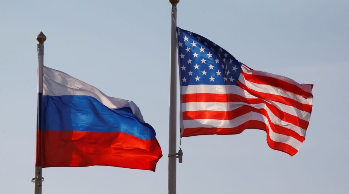 National flags of Russia and the U.S. fly at Vnukovo International Airport in Moscow, Russia April 11, 2017. (Reuters File)