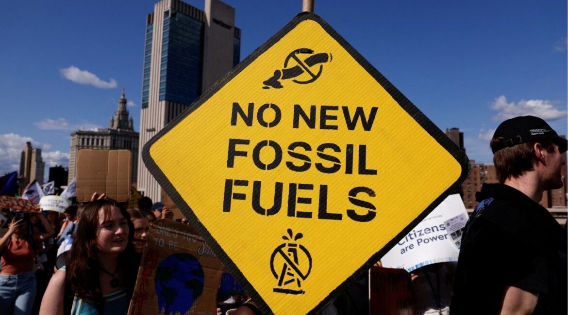 Demonstrators march across the Brooklyn Bridge, rallying to call an end to the era of fossil fuel, New York City, U.S., September 20, 2024. (Reuters File)