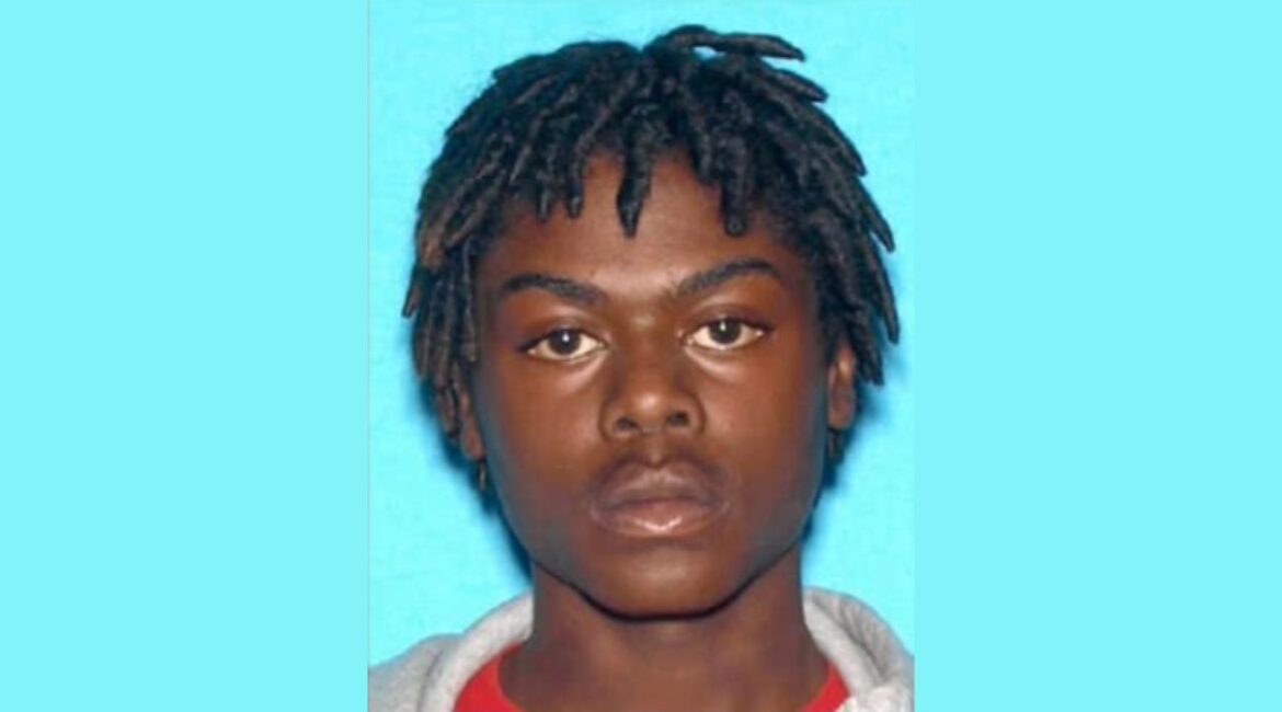 Jershawn Worthy was identified as the suspect in two Fresno shootings and is now facing multiple firearm-related charges. (Fresno PD)
