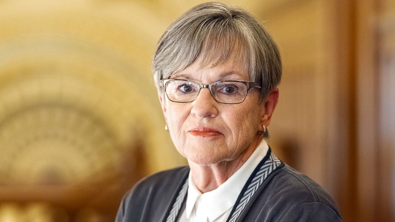 Portrait of Kansas Gov. Laura Kelly