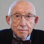 Portrait of columnist and TV producer Llewellyn King
