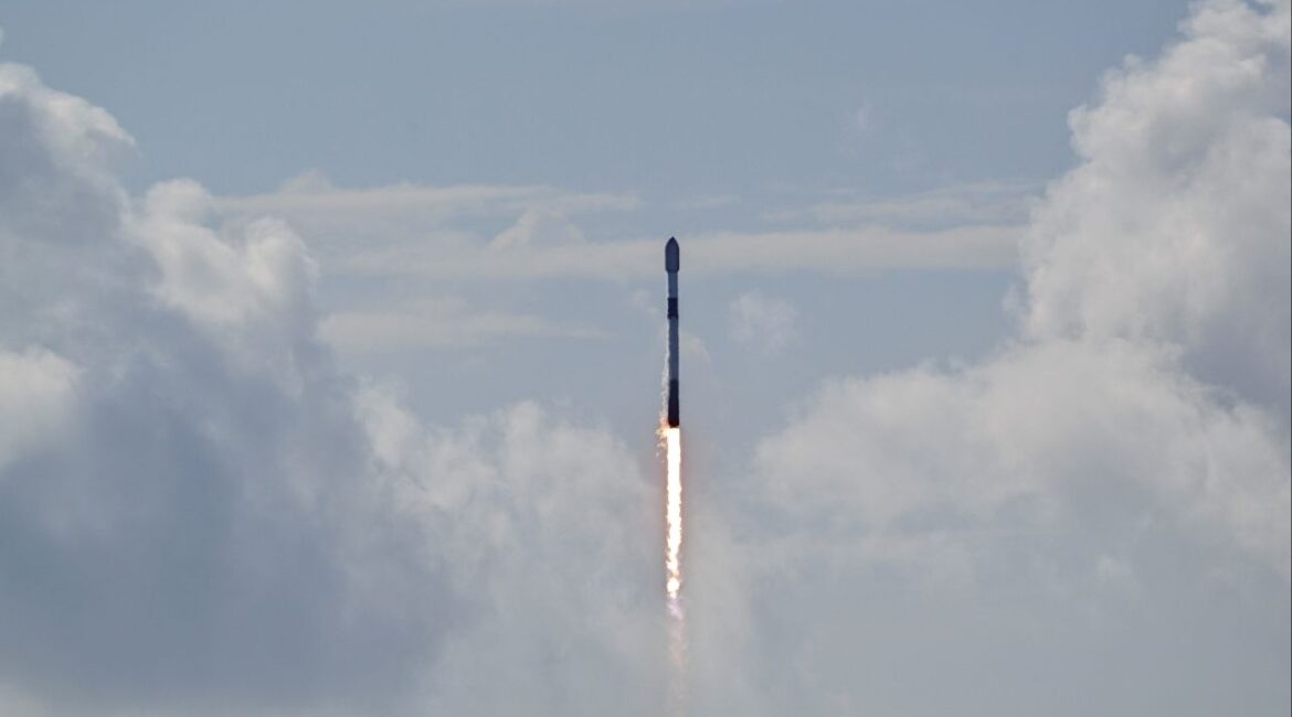 A SpaceX Falcon 9 rocket carrying a payload of Starlink v2-mini satellites lifts off from Space Launch Complex 40 at the U.S. Space Force Station in Cape Canaveral, Florida, U.S. June 10, 2025. (Reuters File)