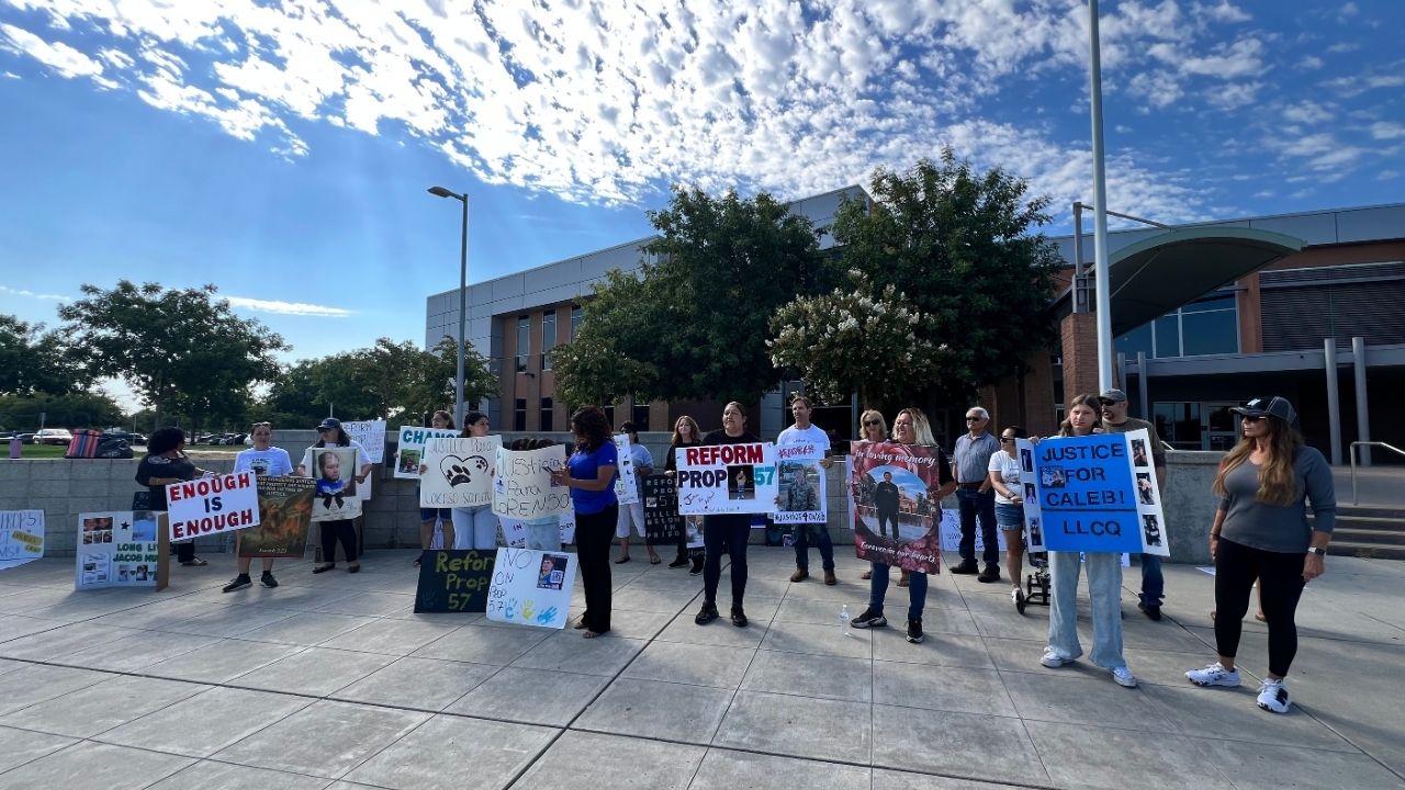 Parents in Fresno County are calling for reforms to California’s Proposition 57, arguing it allows violent juvenile offenders to receive lighter sentences and slows prosecution, while providing support for families who have lost children to teen violence. (GV Wire)