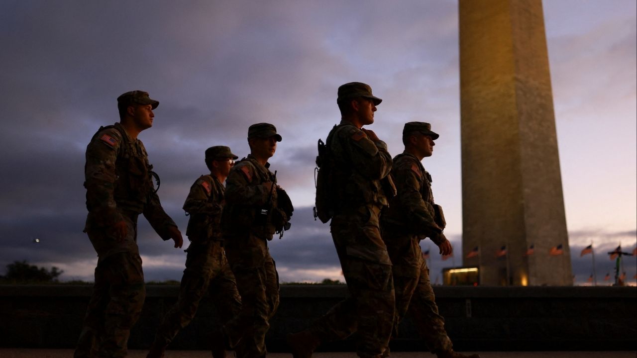 Members of the National Guard walk at the National Mall after U.S. President Donald Trump deployed National Guard troops and ordered an increased presence of federal law enforcement to assist in crime prevention, in Washington, D.C., U.S., August 21, 2025. (Reuters File)